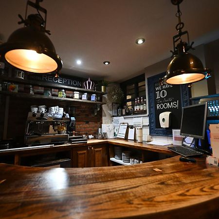 The King'S Head Hotel Бевърли Екстериор снимка