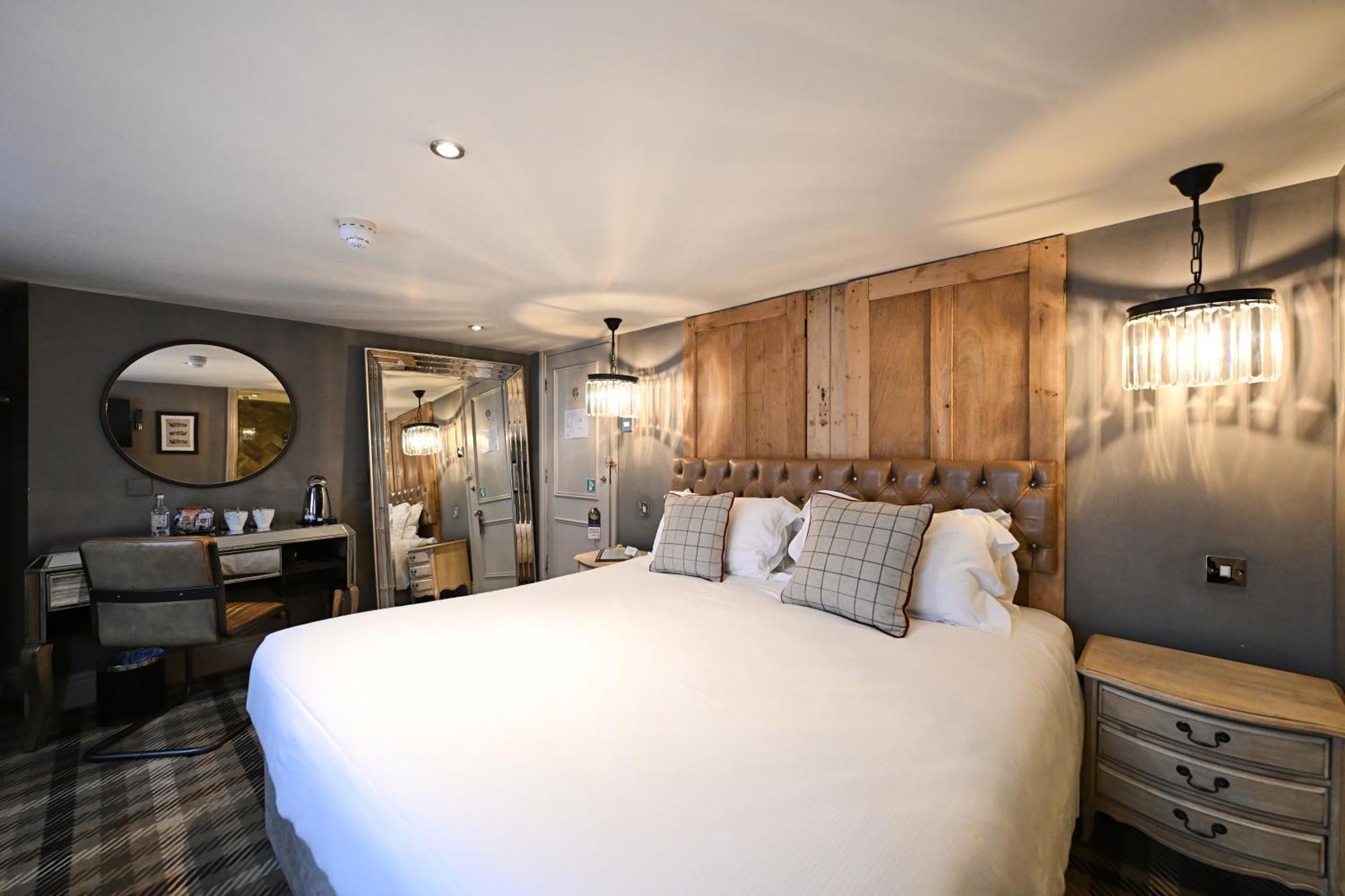 The King'S Head Hotel Бевърли Екстериор снимка