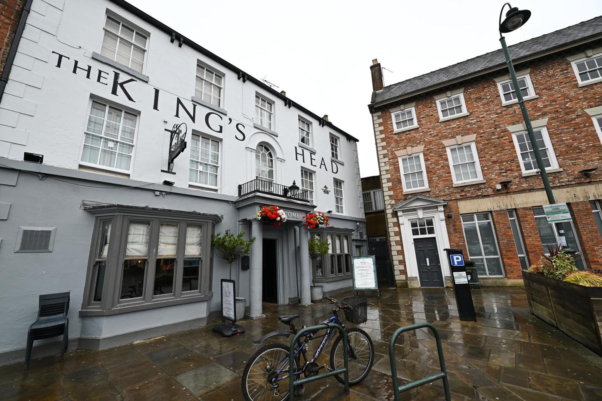The King'S Head Hotel Бевърли Екстериор снимка