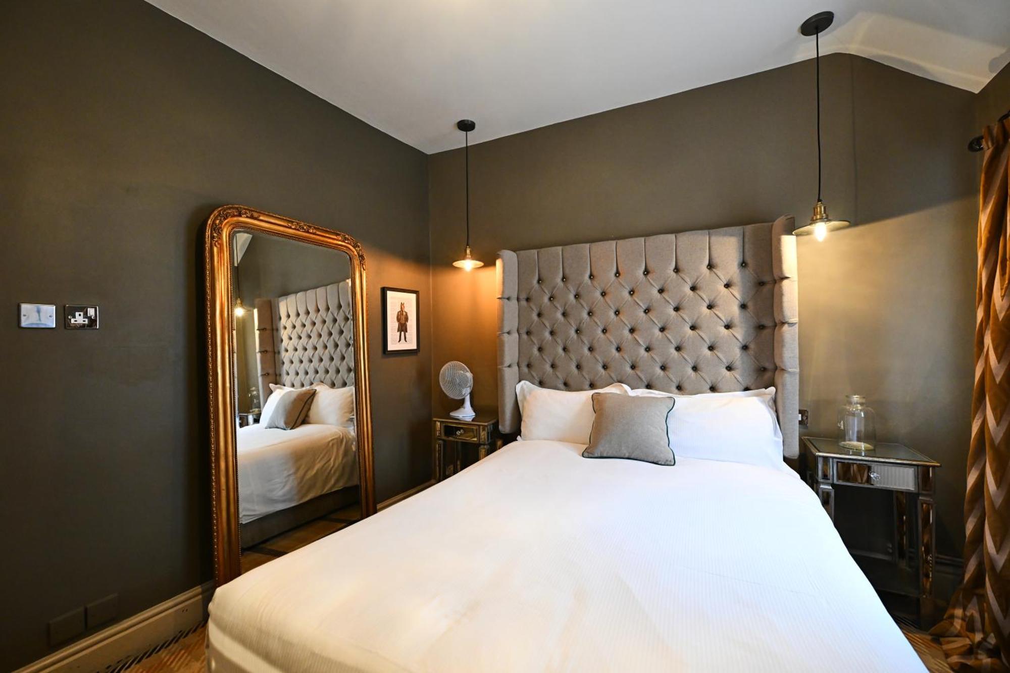 The King'S Head Hotel Бевърли Екстериор снимка